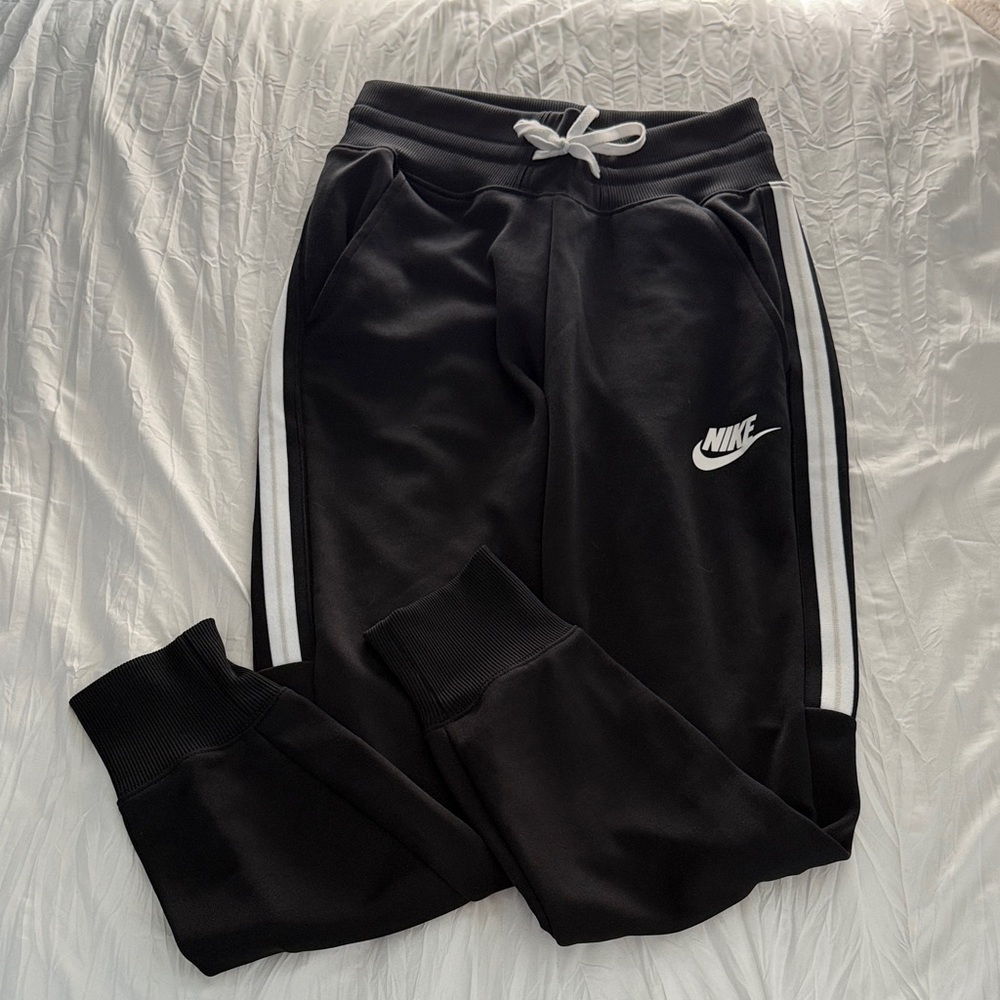 Nike Women’s Black Track Jogger Pants